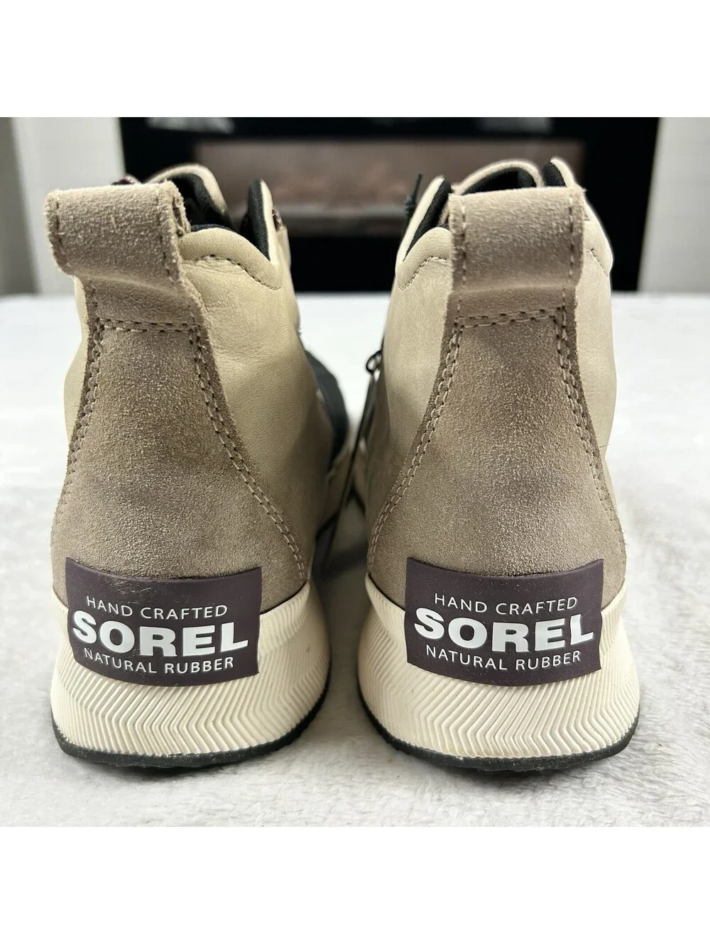 Sorel Out N About III Classic Waterproof Duck Boots Women’s Size 10 Tan Black
